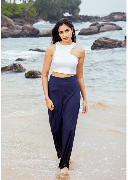 SOYA SHOLDER WHITE CUTOUT CROP TOP